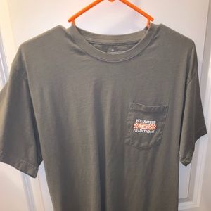 Grey Volunteer Traditions T-shirt Size medium